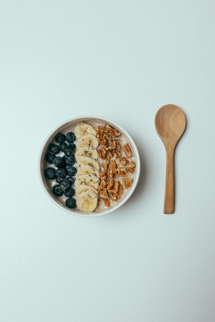 MIND diet for vegetarians food list of nuts, olive oil, whole grains and blueberries